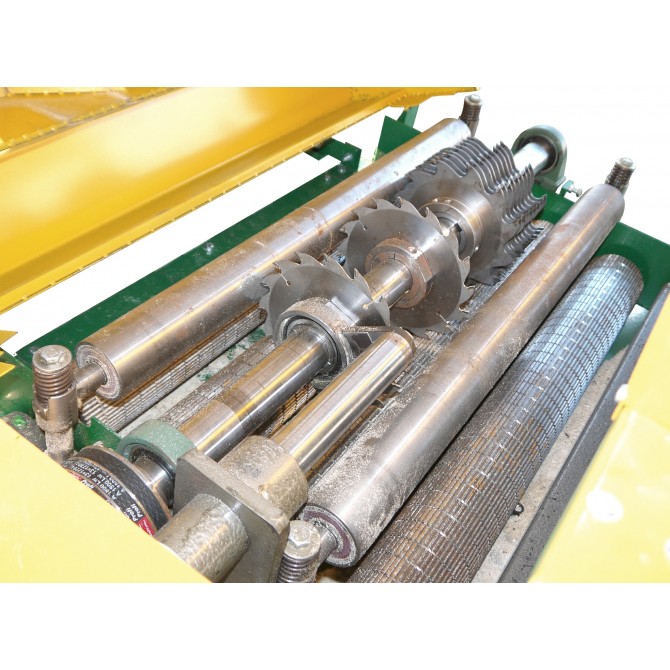  Кромкообрізний багатопильний верстат ЦМ-800-40М